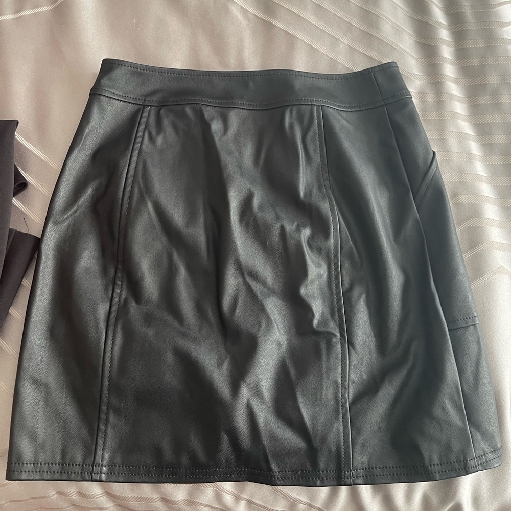 Faux leather mini skirt